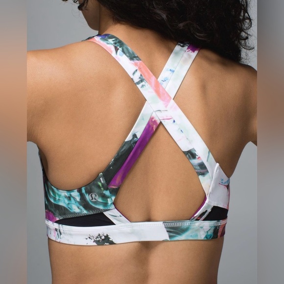 Lululemon Run: Stuff Your Bra II Size 6
Pigment Wave Multi / Black - Picture 1 of 8